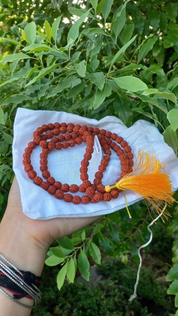 Chuỗi kim cang rudraksha